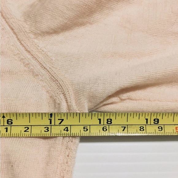 Banana Republic Pink V-Neck Sweater Medium - Picture 3 of 4